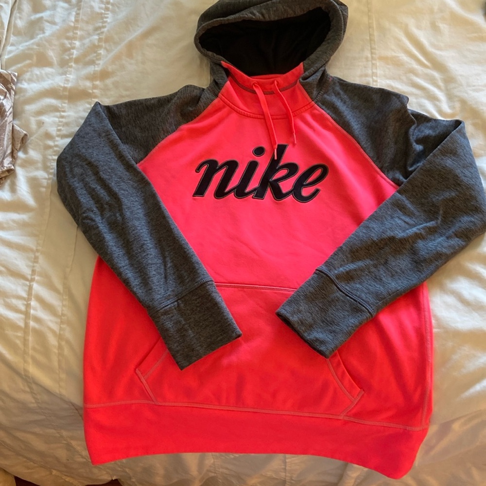 Funnel neck nike thermafit hoodie